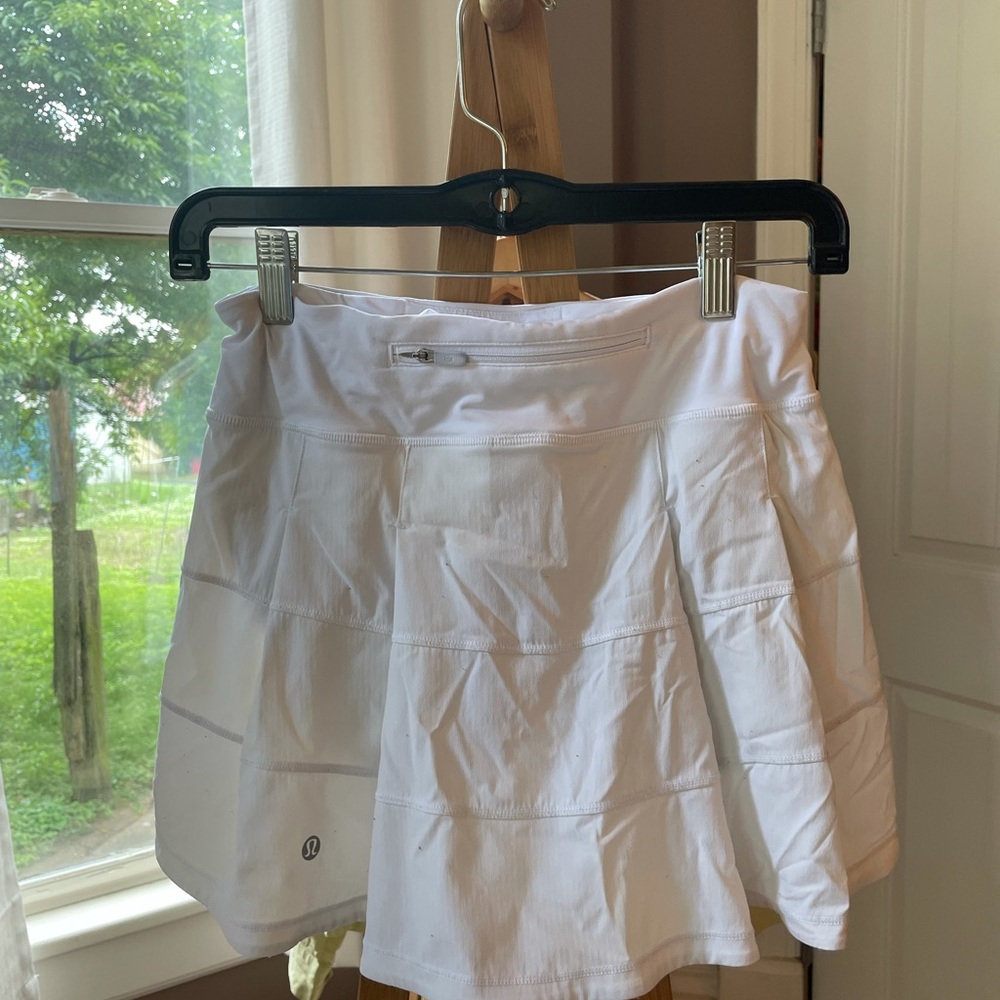 Lululemon tennis skirt size 4 12”
